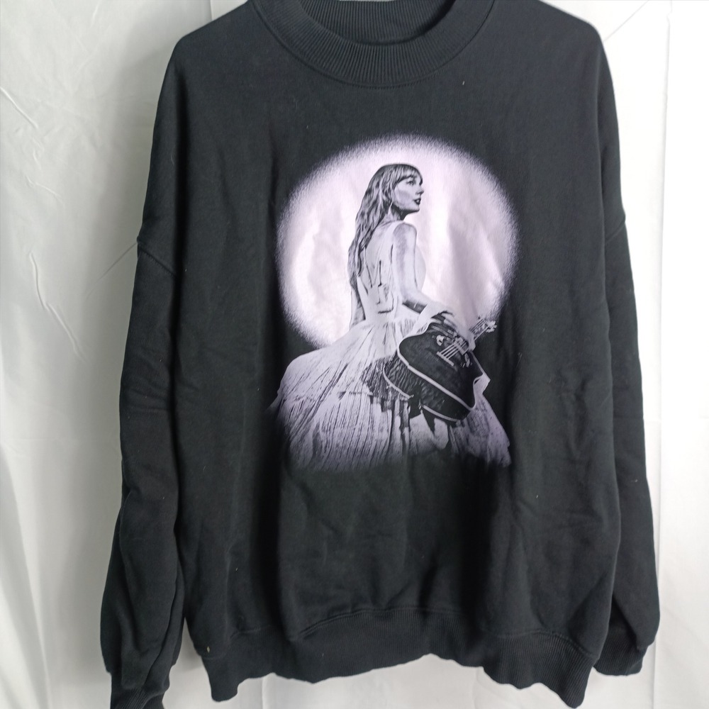 Taylor Swift The Eras Tour Black Crewneck Sweatshirt Large RN102050 Egypt